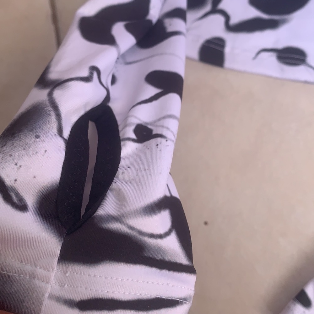 Off White - Limited Top - Picture 4 of 5